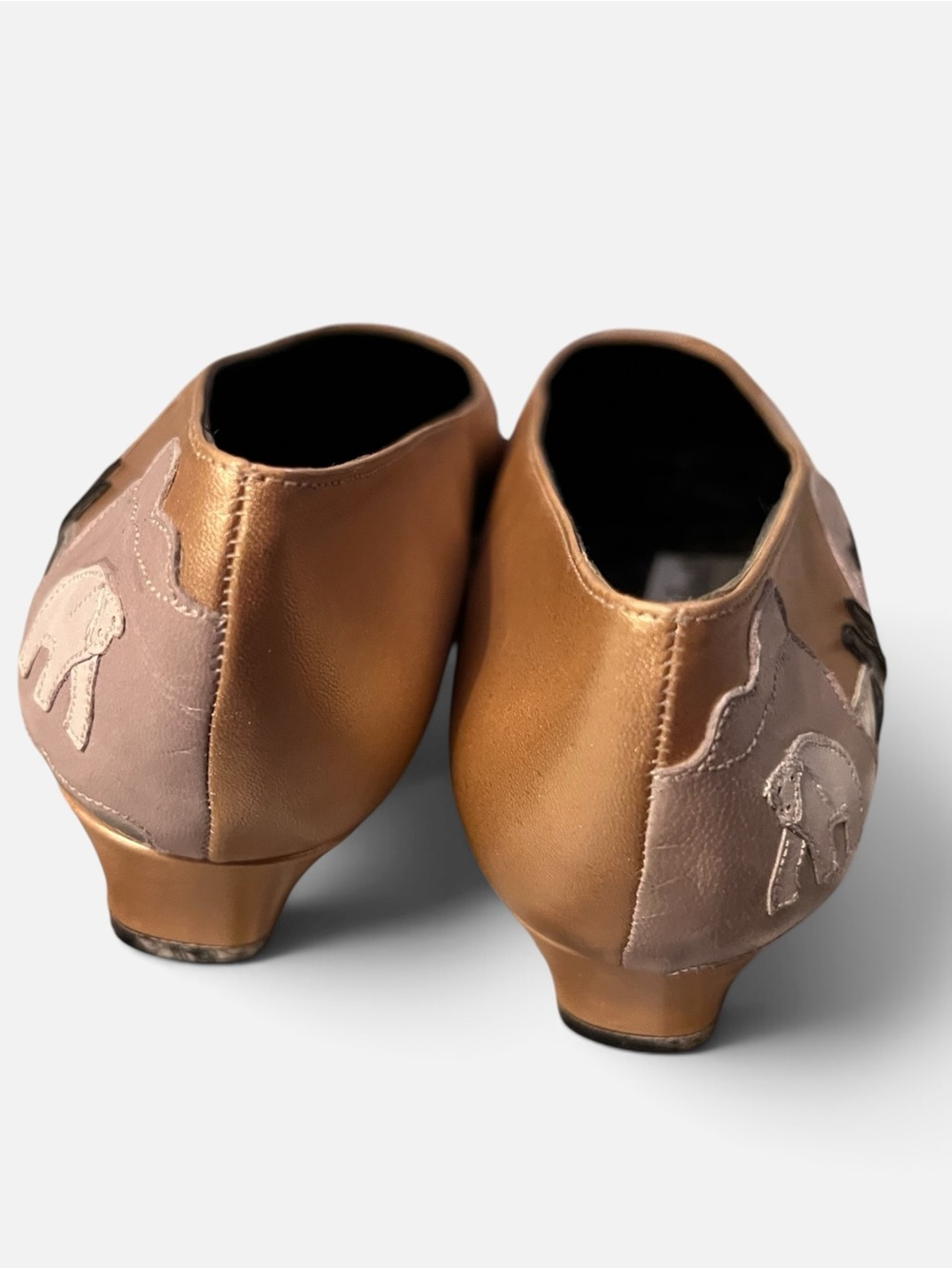 Vintage Margaret Jerrold Pointed Toe Flats with penguin and polar bear design. - Picture 8 of 11